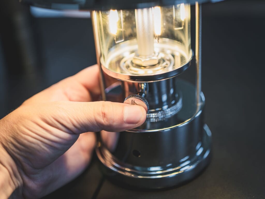 RETRO LAMP RCの本体ダイヤルを押す位置